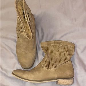 Bucco Boots Women’s Size 10